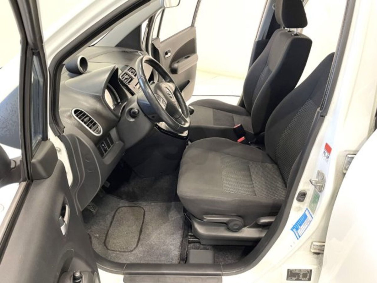 Suzuki Splash 1.0 VVT L (6)