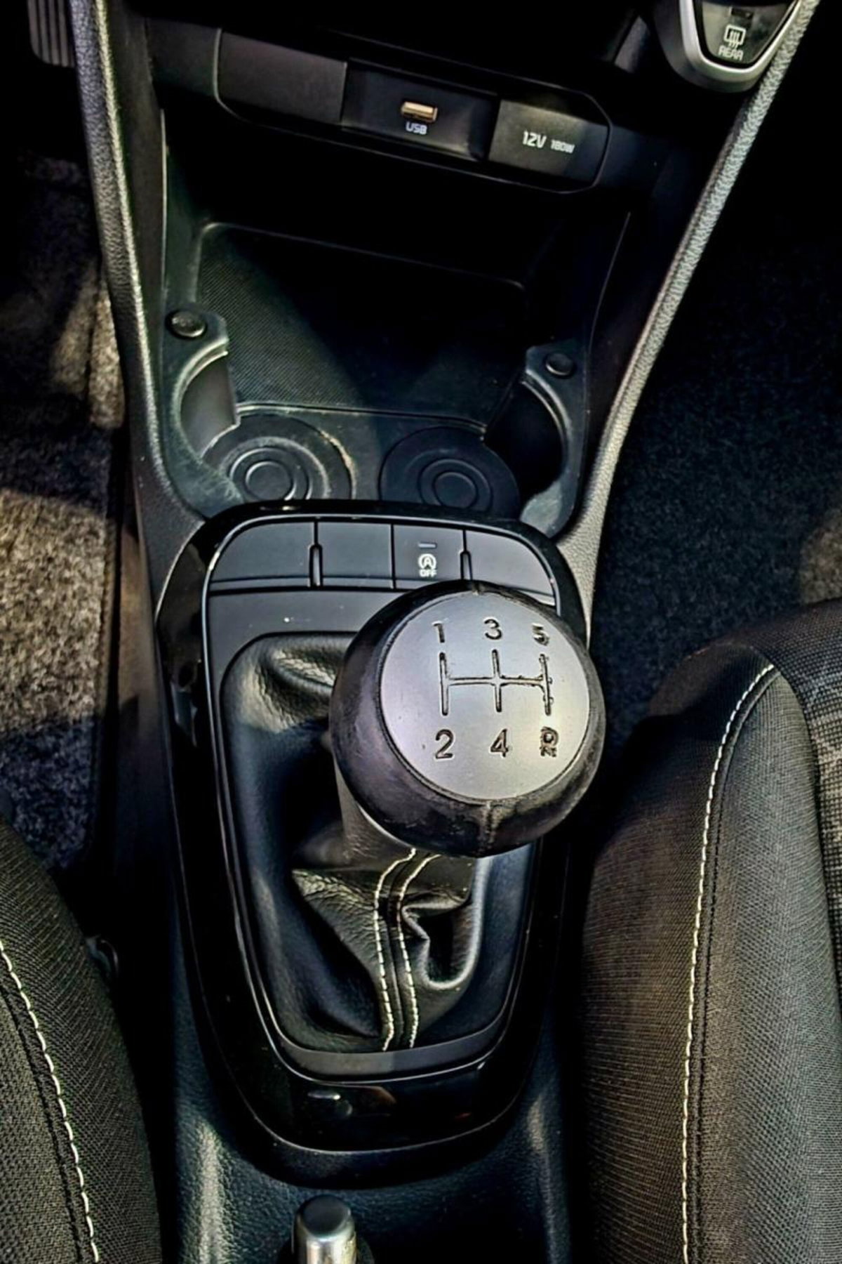 Kia Picanto 1.0 12V 5 porte AMT Style (11)