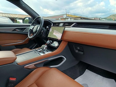Jaguar F-Pace 2.0 D 204 CV AWD aut. R-Dynamic SE Greenstone (19)