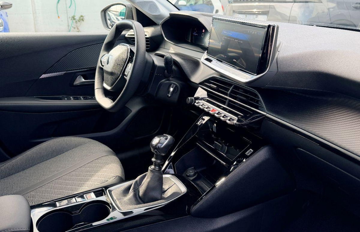 Peugeot 208 1.2 puretech Allure s&s 100cv (8)