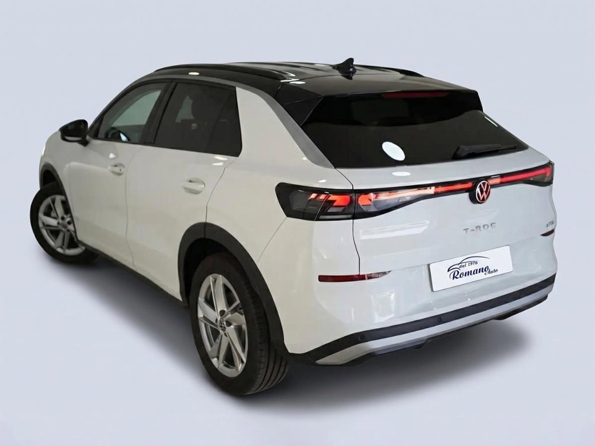 Volkswagen T-Roc 1.5 tsi Life dsg (4)