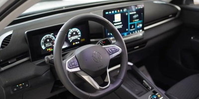 Volkswagen T-Roc 1.5 tsi Life dsg (6)