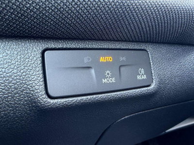 Volkswagen T-Roc 1.5 etsi Life 115cv dsg (15)
