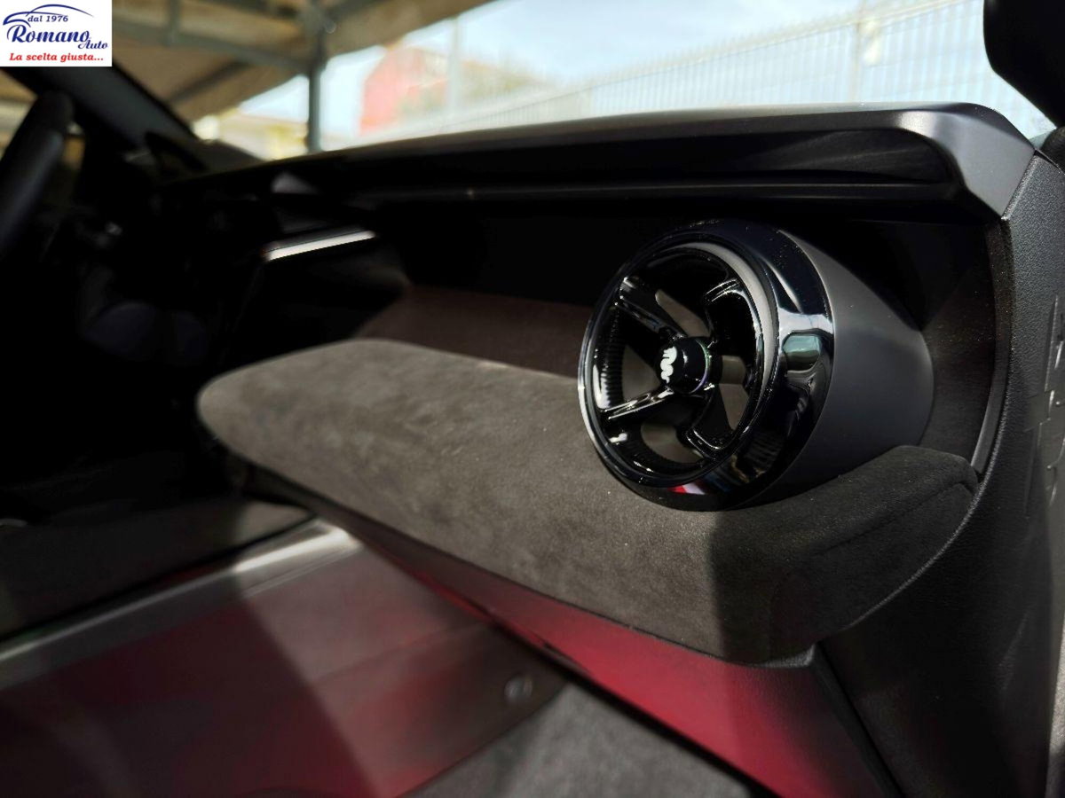Alfa Romeo Junior elettrica Speciale 156cv (17)