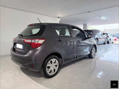 Toyota Yaris 1.0 5 porte Lounge (6)