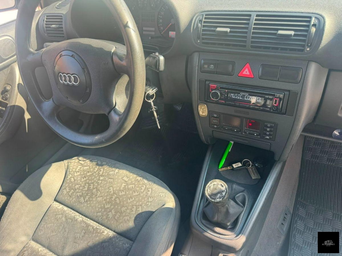 Audi A3 1.9 TDI cat 3p. Attraction (5)
