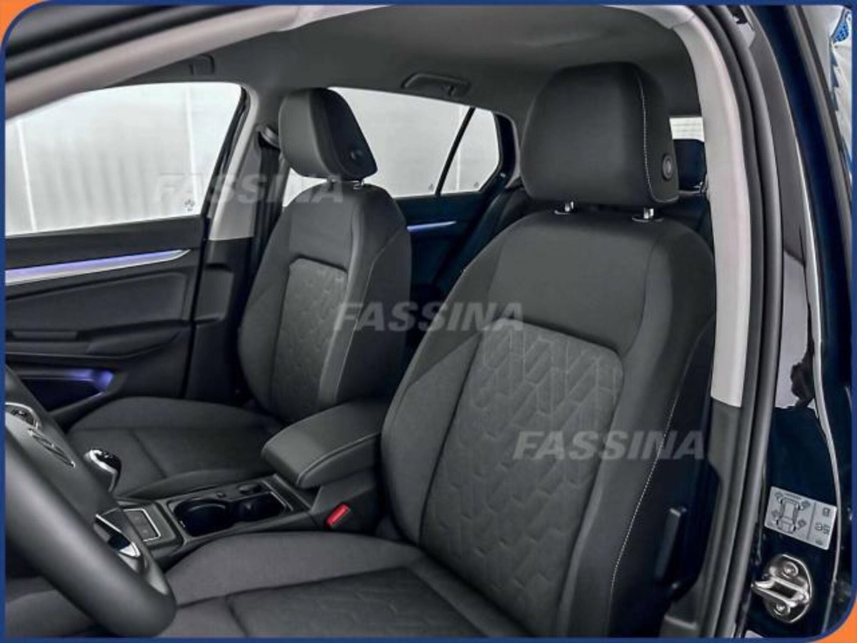 Volkswagen Golf 1.5 tsi Edition 115cv (6)