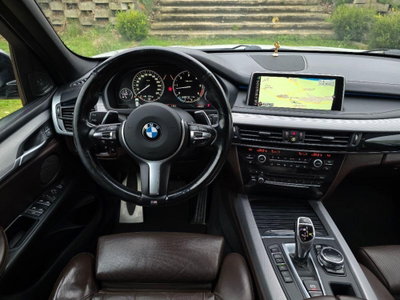 BMW X5 M50d (16)