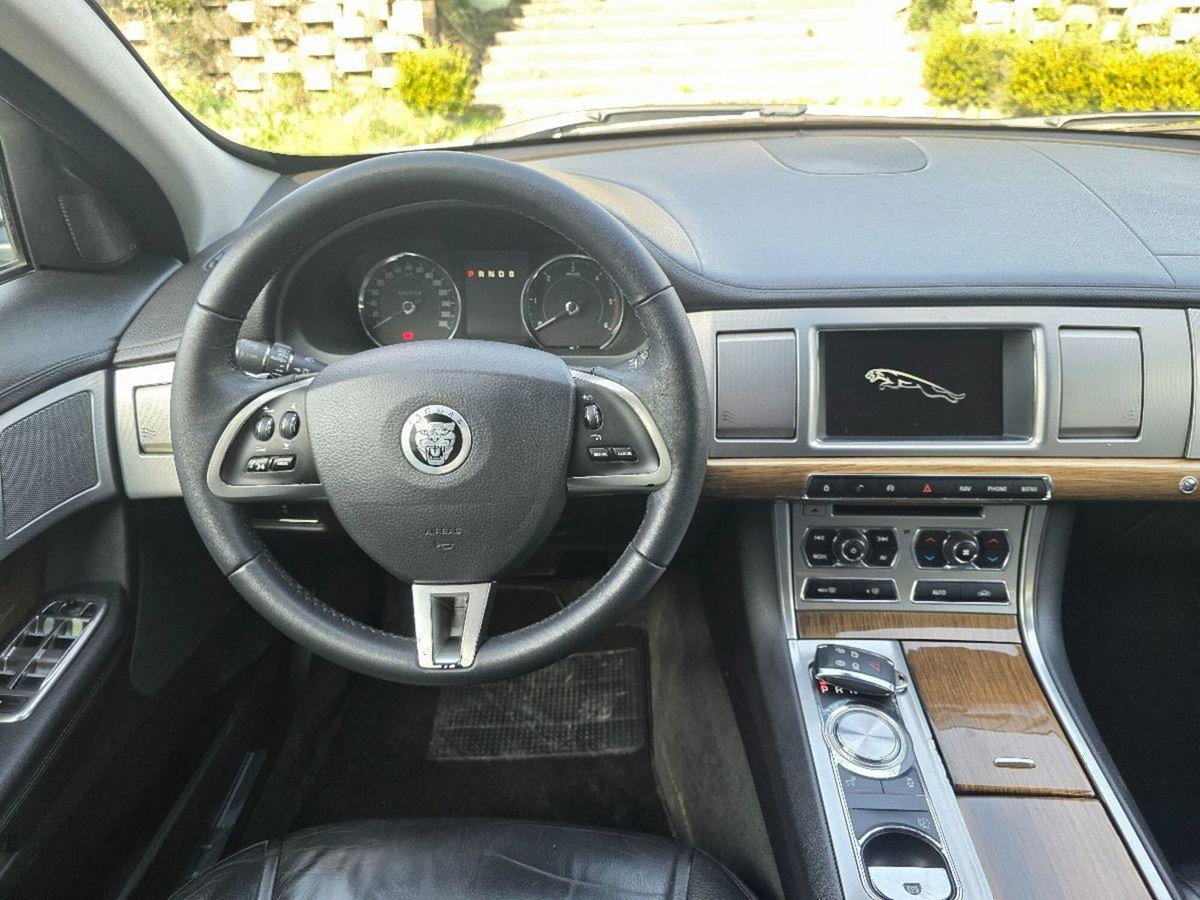 Jaguar XF 2.2 D Eco Prestige (15)