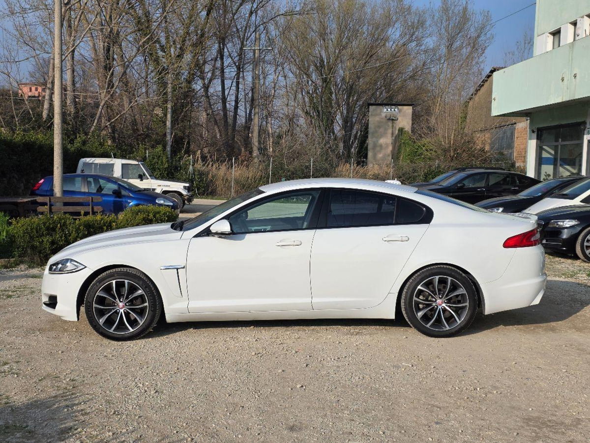 Jaguar XF 2.2 D Eco Prestige (6)