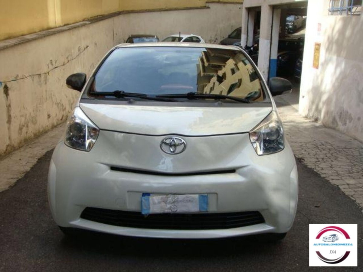 Toyota iQ 1.0 CVT Trend (3)
