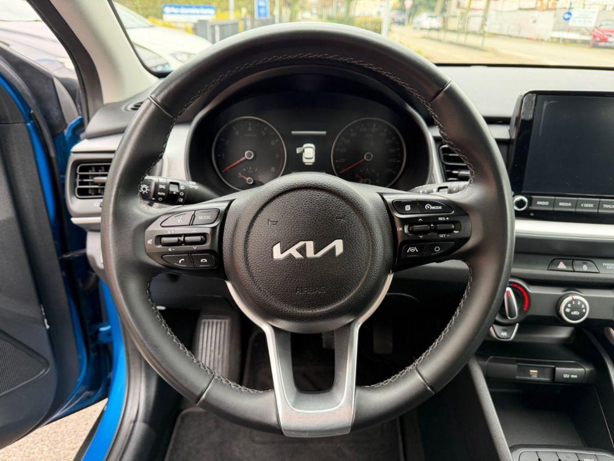 Kia Stonic 1.0 T-GDi 100 CV MHEV iMT Style (10)