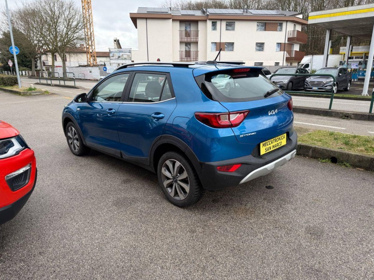 Kia Stonic 1.0 T-GDi 100 CV MHEV iMT Style (3)