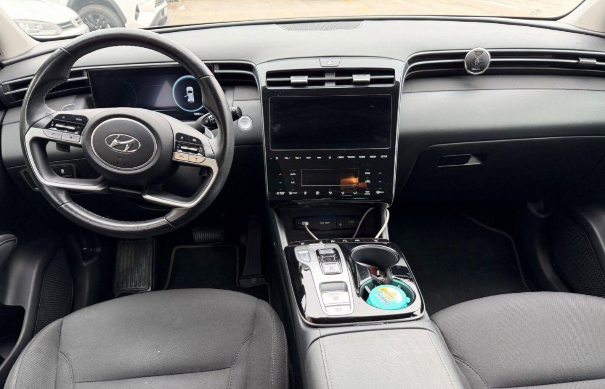 Hyundai Tucson 1.6 hev Exellence 4wd auto (10)