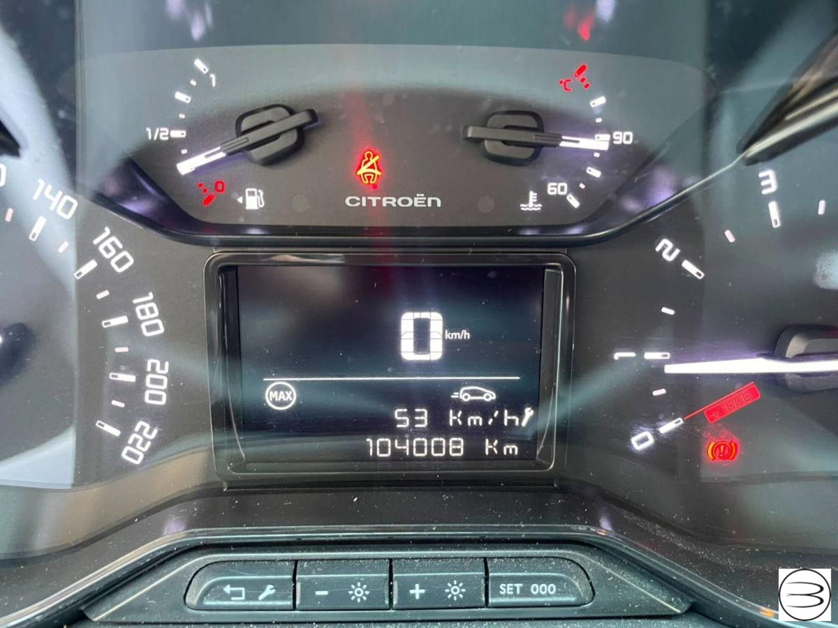 Citroen C3 Aircross PureTech 110 S&S Shine (13)