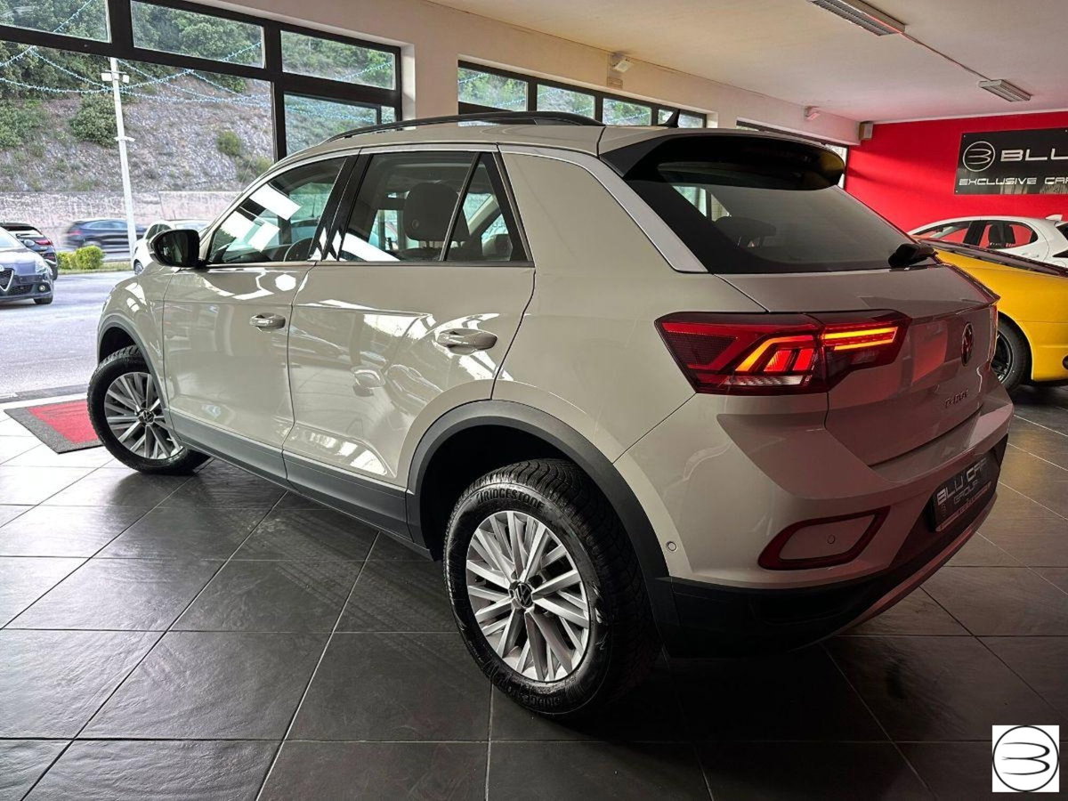 Volkswagen T-Roc 2.0 tdi Style 115cv (6)