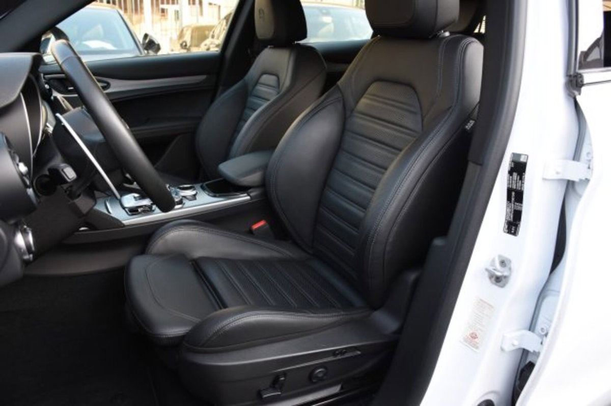 Alfa Romeo Stelvio Stelvio 2.2 Turbodiesel 210 CV AT8 Q4 Veloce (8)