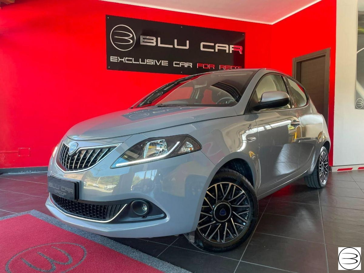 Lancia Ypsilon 1.0 FireFly 5 porte S&S Hybrid Ecochic A. Ferretti (2)