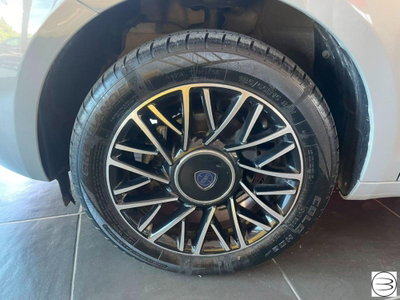 Lancia Ypsilon 1.0 FireFly 5 porte S&S Hybrid Ecochic A. Ferretti (7)