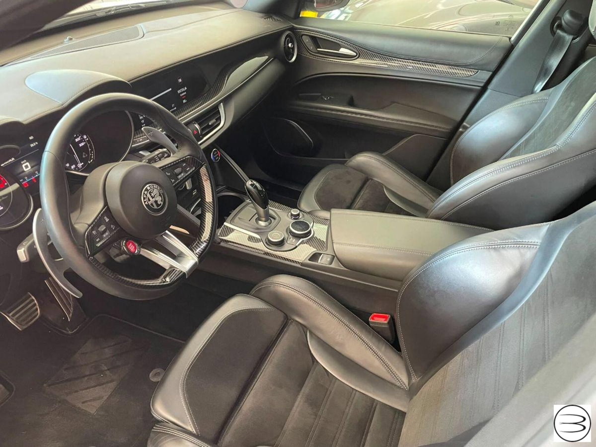 Alfa Romeo Stelvio Stelvio 2.9 Bi-Turbo V6 510 CV AT8 Quadrifoglio (11)