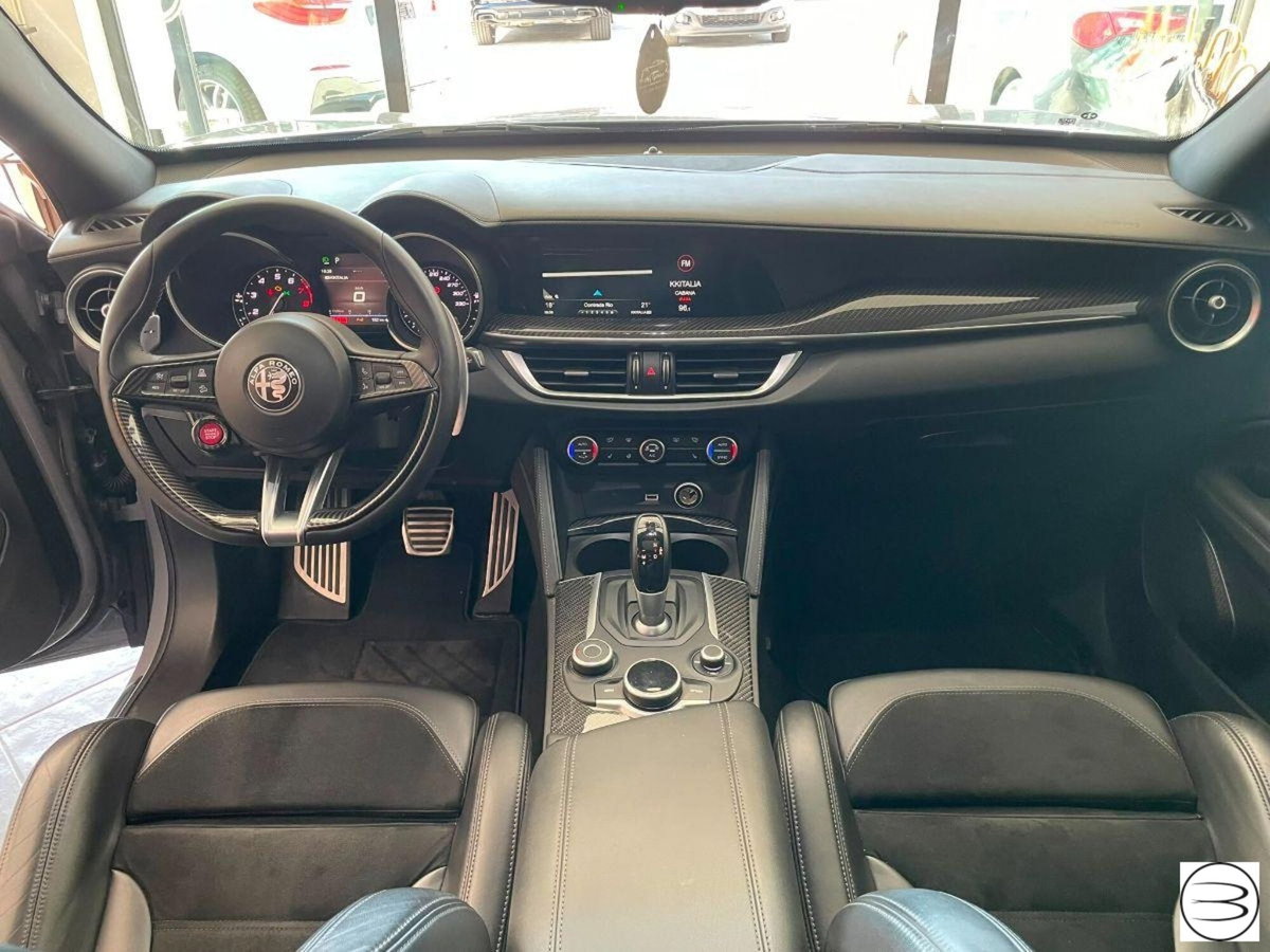Alfa Romeo Stelvio Stelvio 2.9 Bi-Turbo V6 510 CV AT8 Quadrifoglio (14)