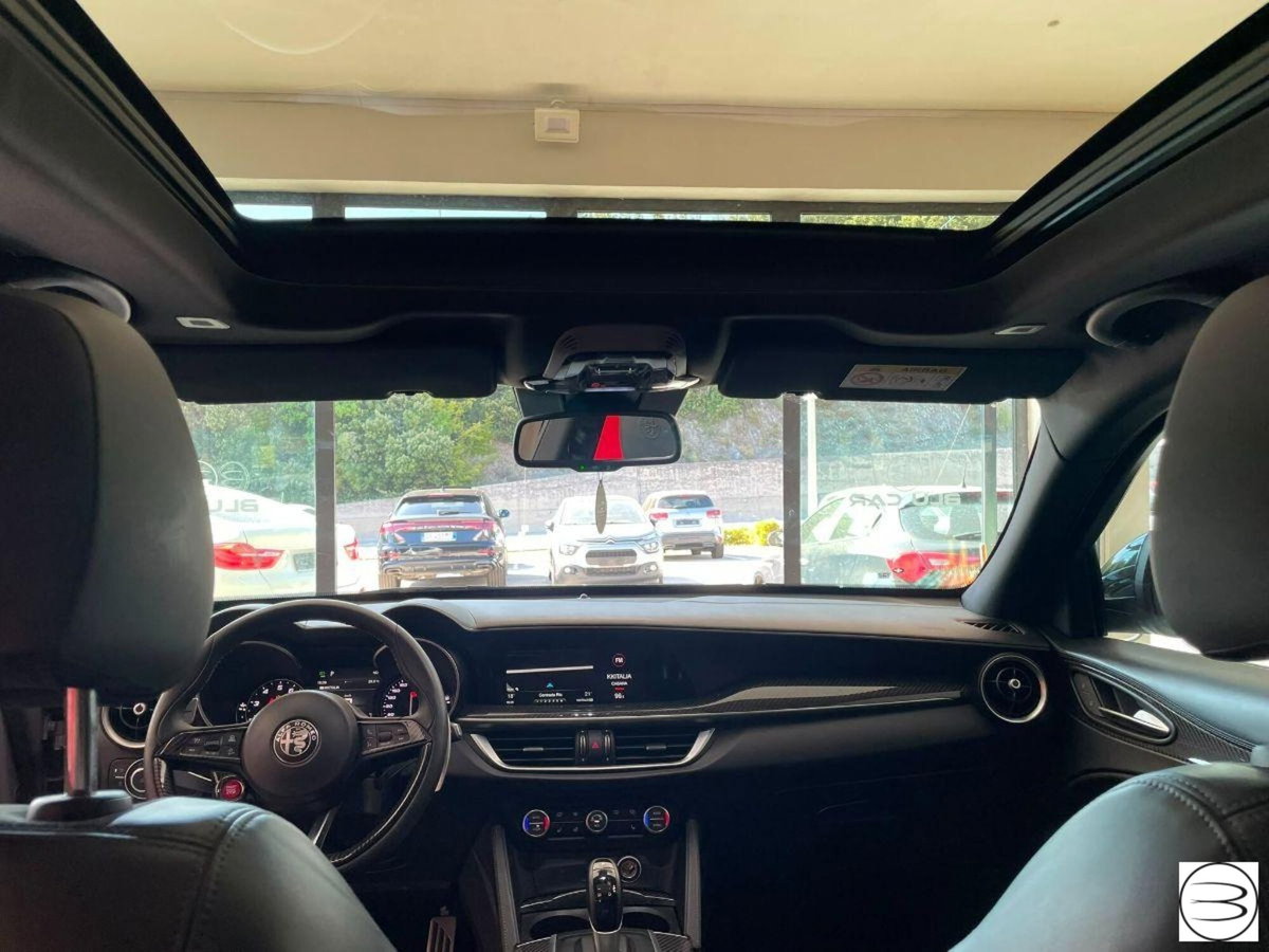 Alfa Romeo Stelvio Stelvio 2.9 Bi-Turbo V6 510 CV AT8 Quadrifoglio (15)