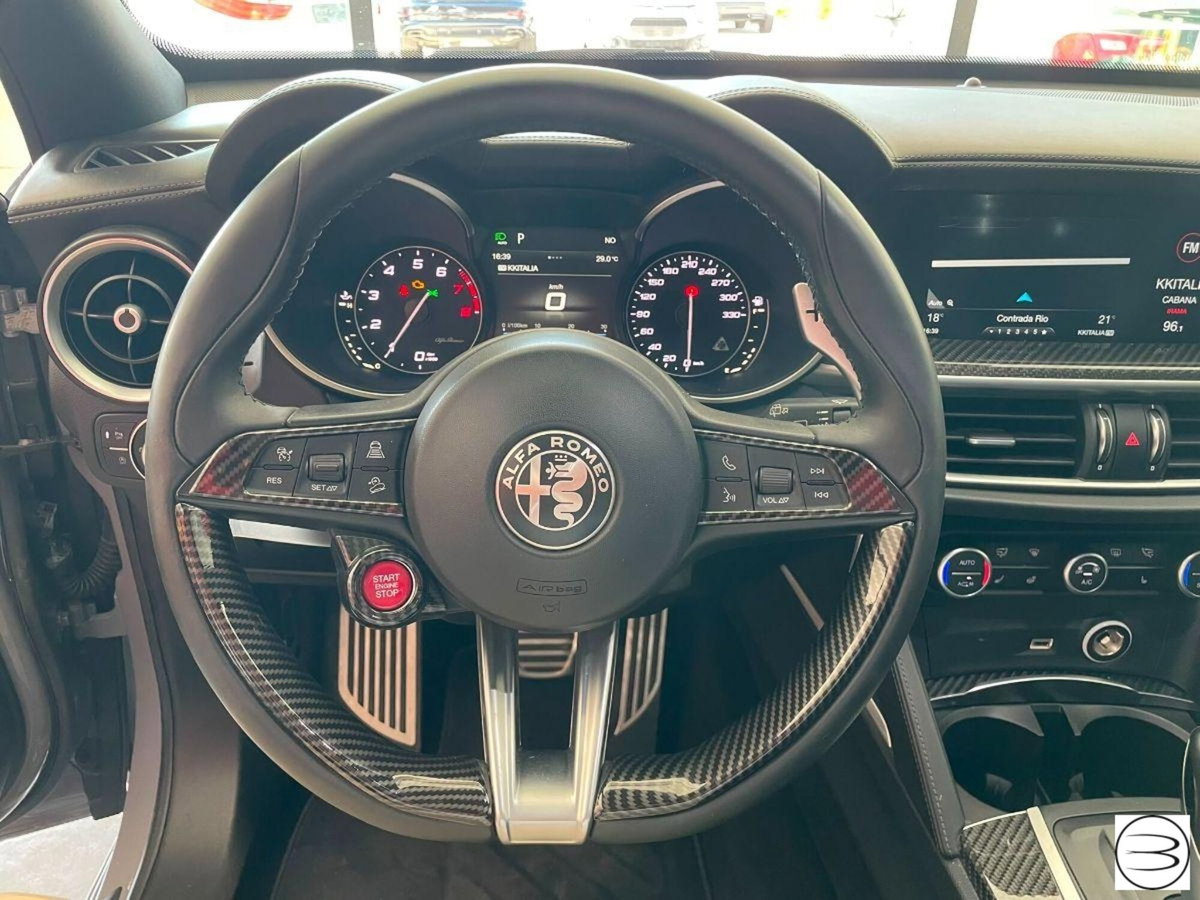 Alfa Romeo Stelvio Stelvio 2.9 Bi-Turbo V6 510 CV AT8 Quadrifoglio (16)