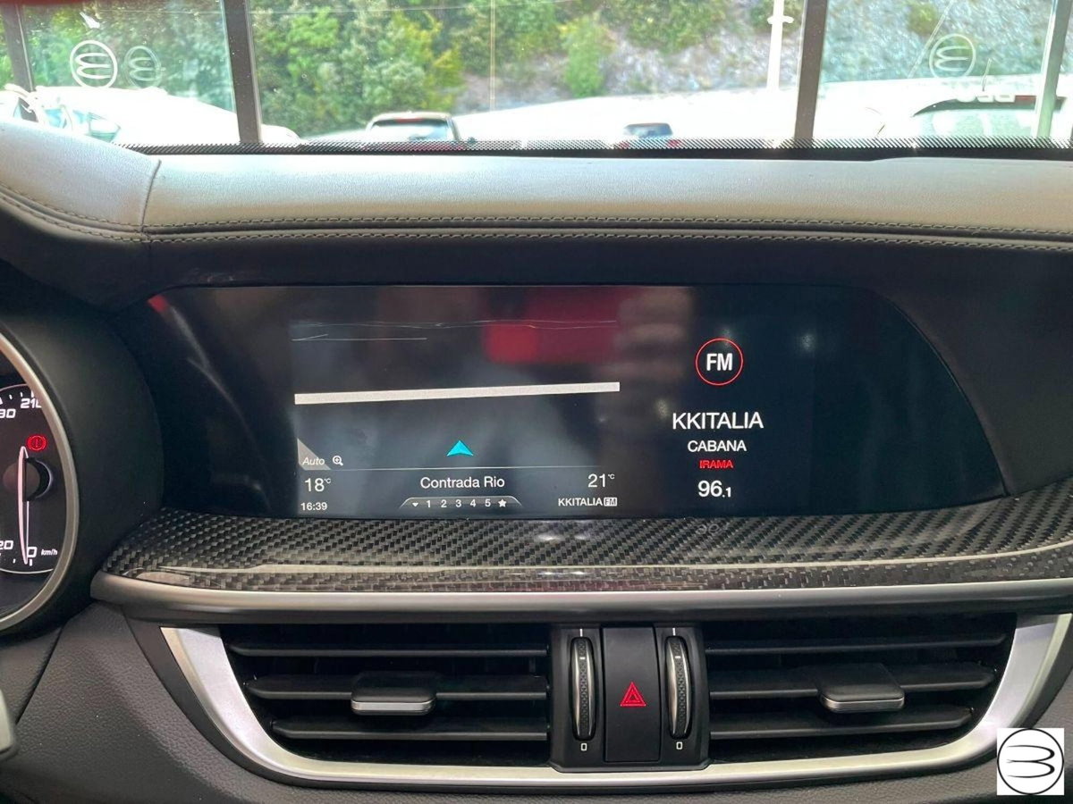 Alfa Romeo Stelvio Stelvio 2.9 Bi-Turbo V6 510 CV AT8 Quadrifoglio (17)