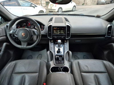 Porsche Cayenne 3.0 Diesel Platinum Edition (14)