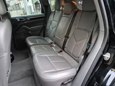 Porsche Cayenne 3.0 Diesel Platinum Edition (16)