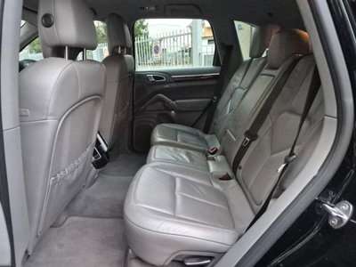 Porsche Cayenne 3.0 Diesel Platinum Edition (17)