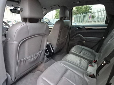 Porsche Cayenne 3.0 Diesel Platinum Edition (18)