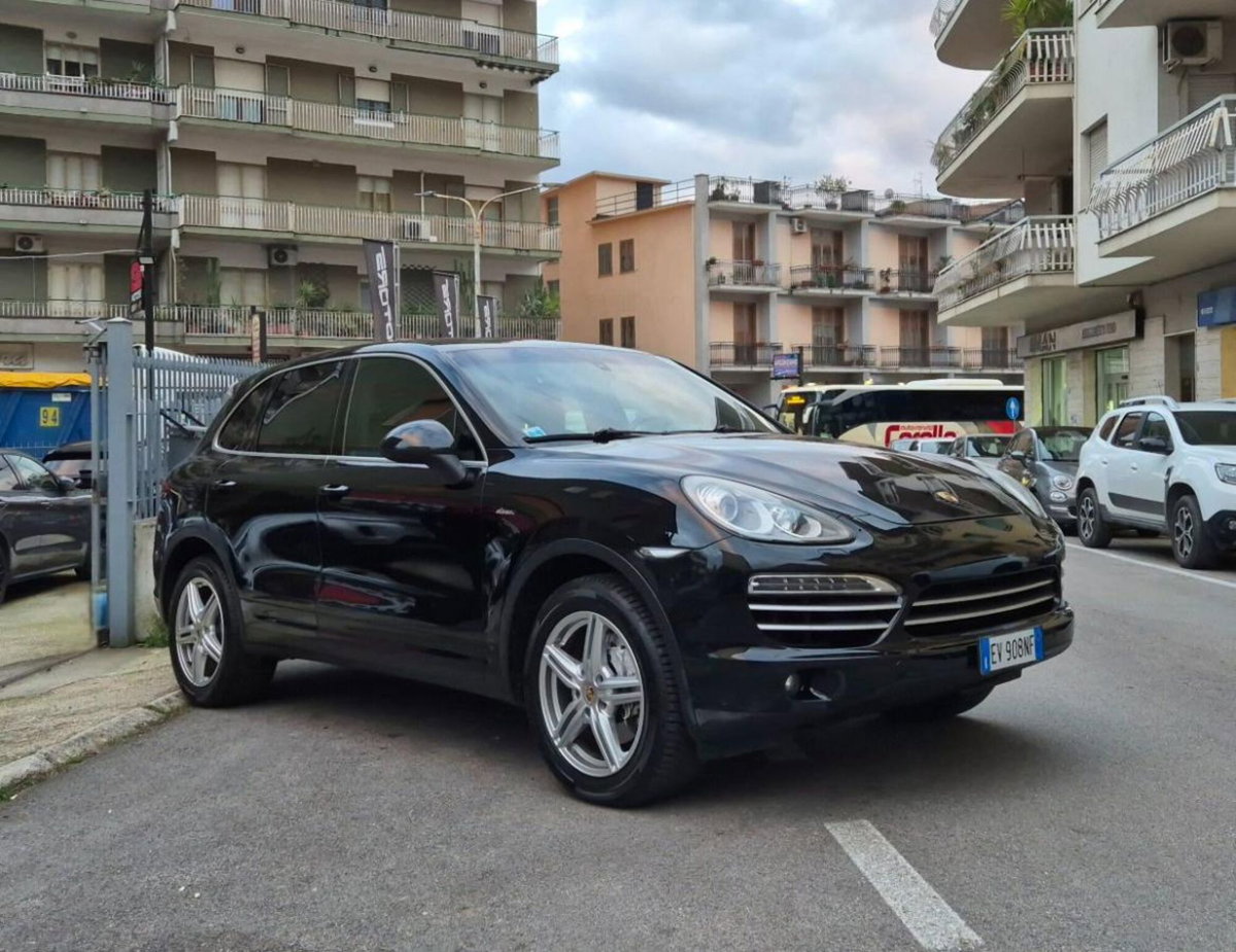 Porsche Cayenne 3.0 Diesel Platinum Edition (7)