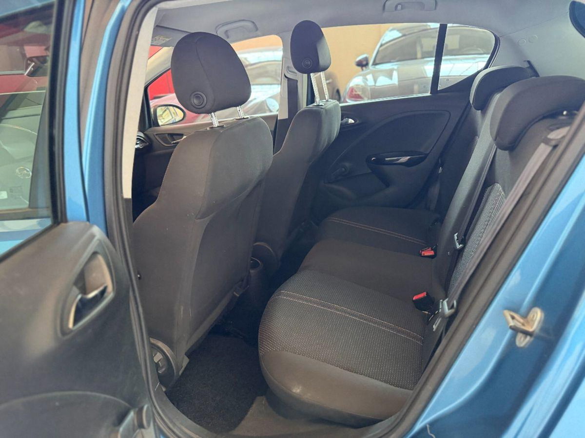 Opel Corsa 1.4 5 porte Innovation (8)