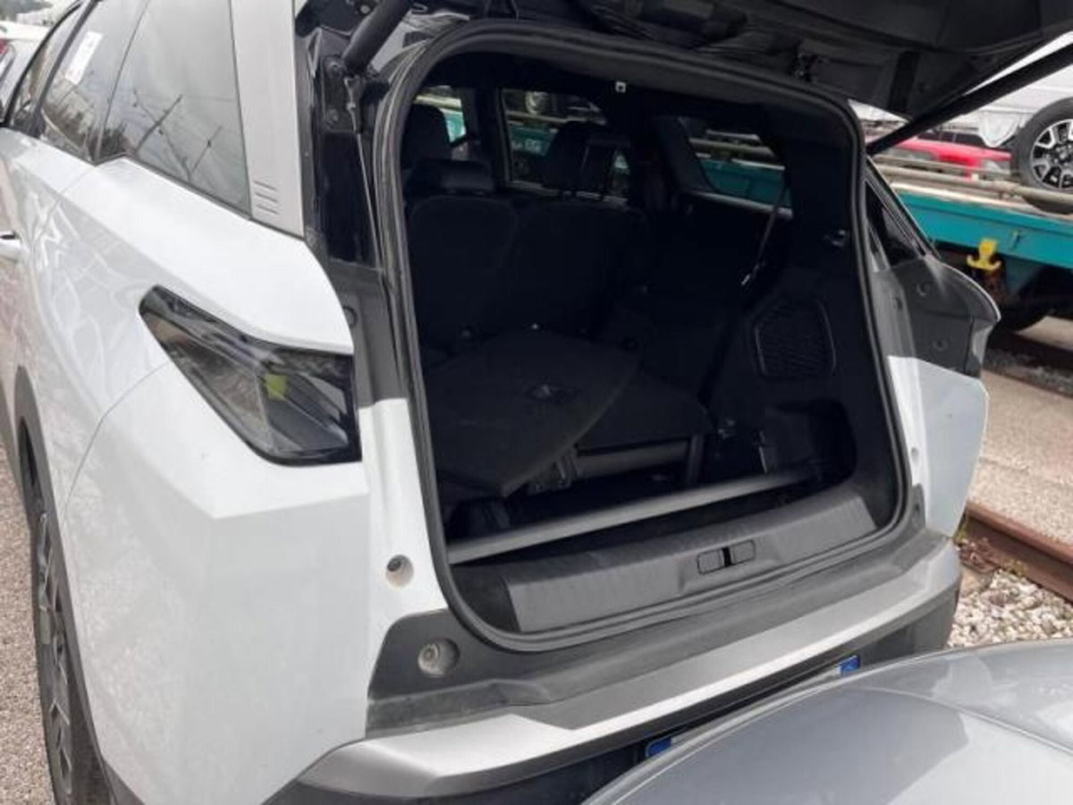 Peugeot 5008 1.2 hybrid GT 145cv 5p.ti e-dcs6 (4)