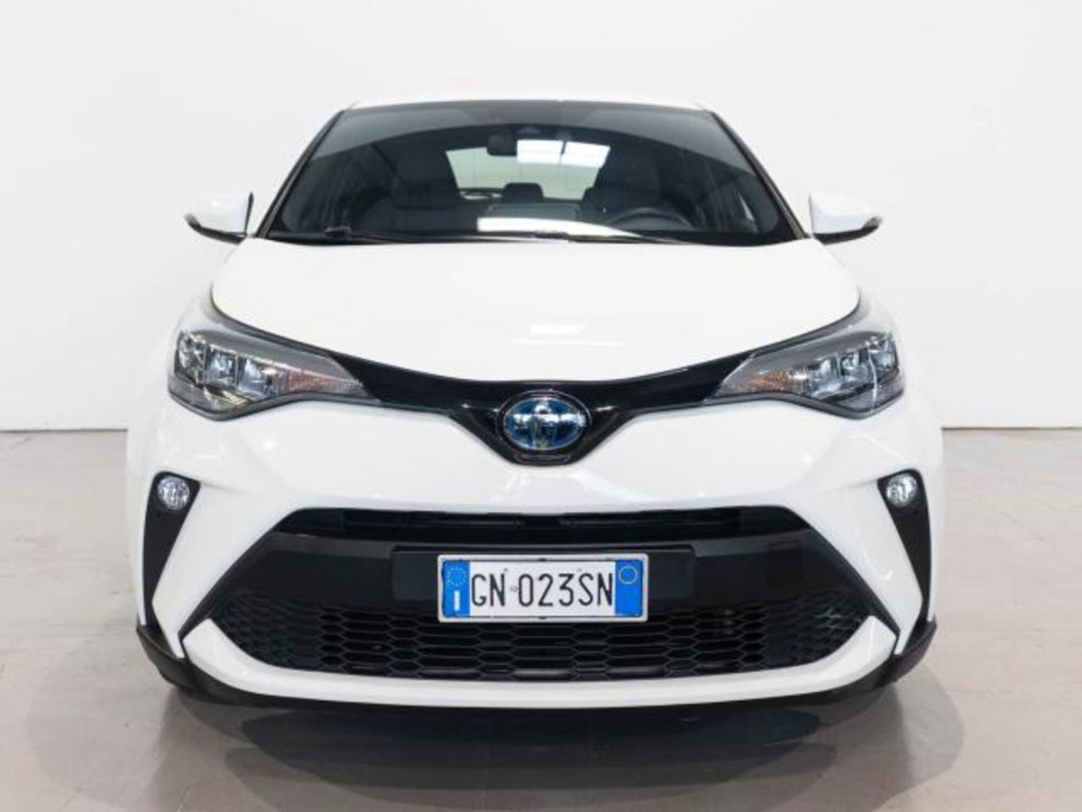 Toyota Toyota C-HR 1.8 Hybrid E-CVT Style (2)