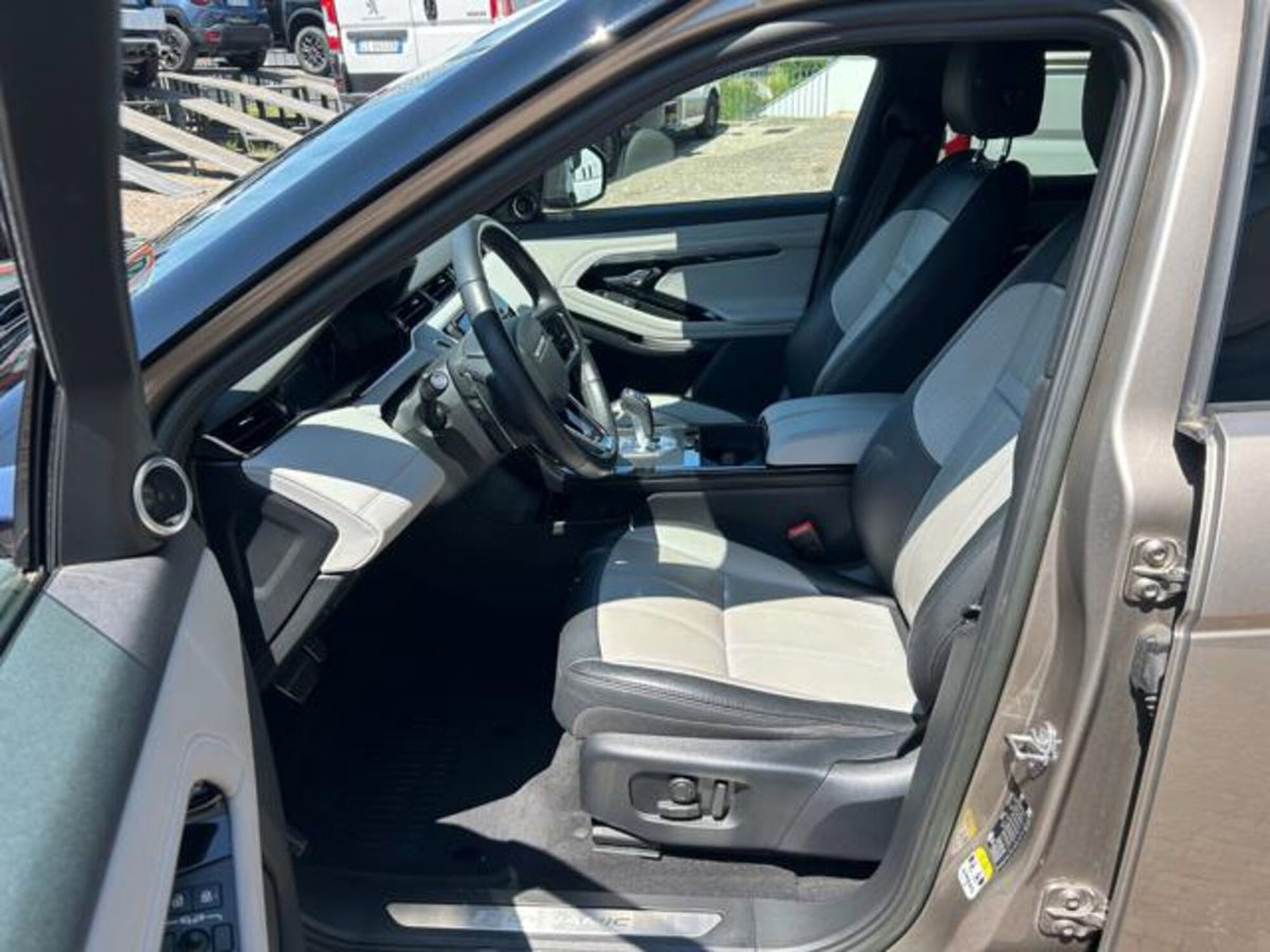 Land Rover Range Rover Evoque 2.0D I4 163CV AWD Auto R-Dynamic SE (8)