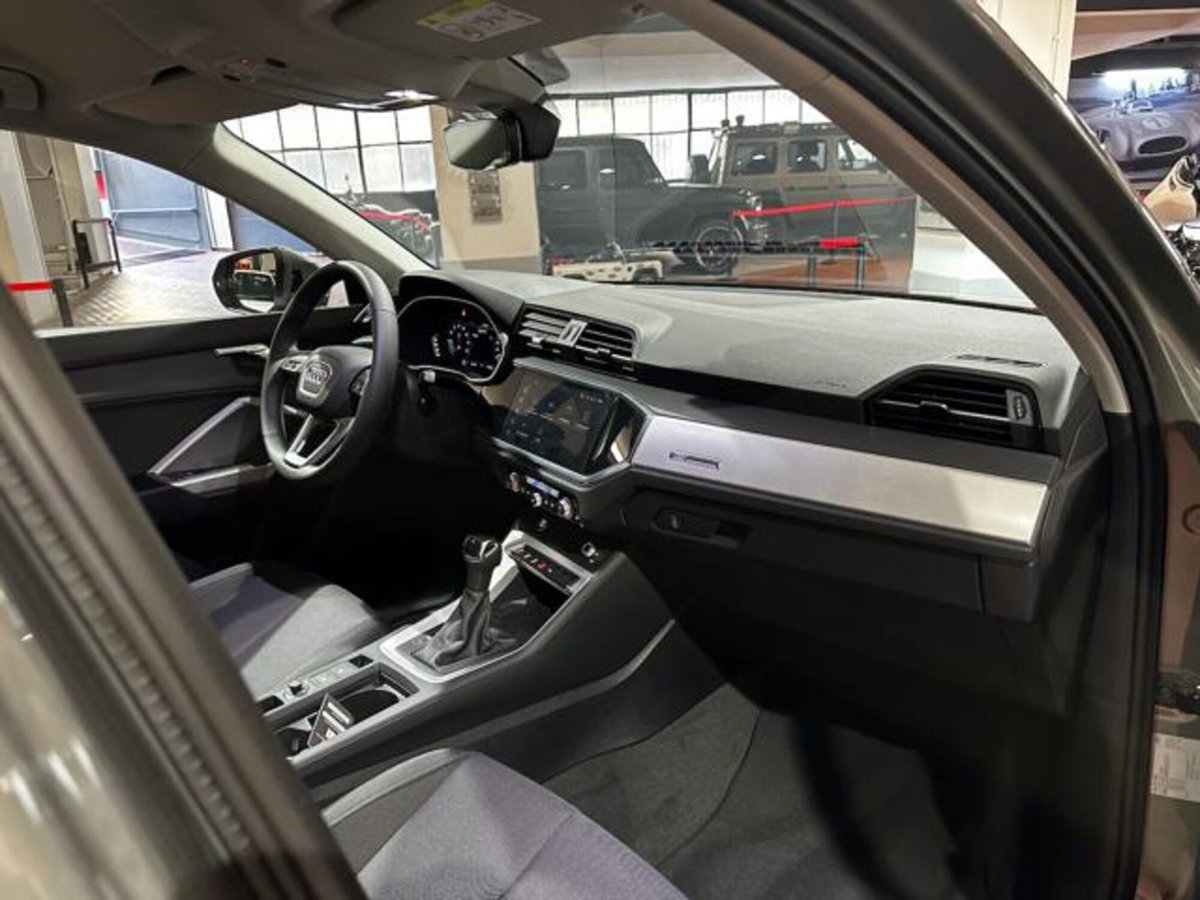Audi Q3 35 TFSI S tronic Business Advanced (13)