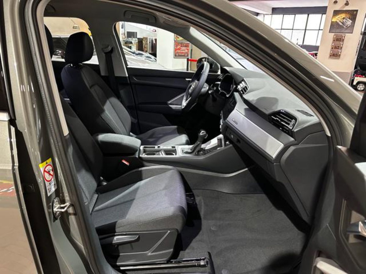 Audi Q3 35 TFSI S tronic Business Advanced (14)