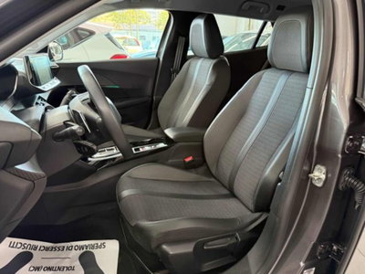 Peugeot 2008 BlueHDi 130 S&S EAT8 Allure Pack (9)