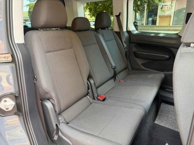 Volkswagen Caddy 1.5 TSI 114 CV DSG Space (10)