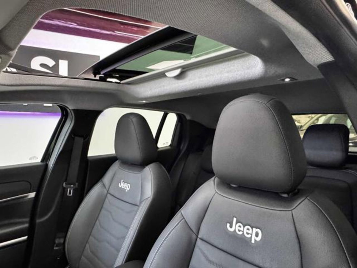 Jeep Avenger 1.2 turbo Summit fwd 100cv (12)