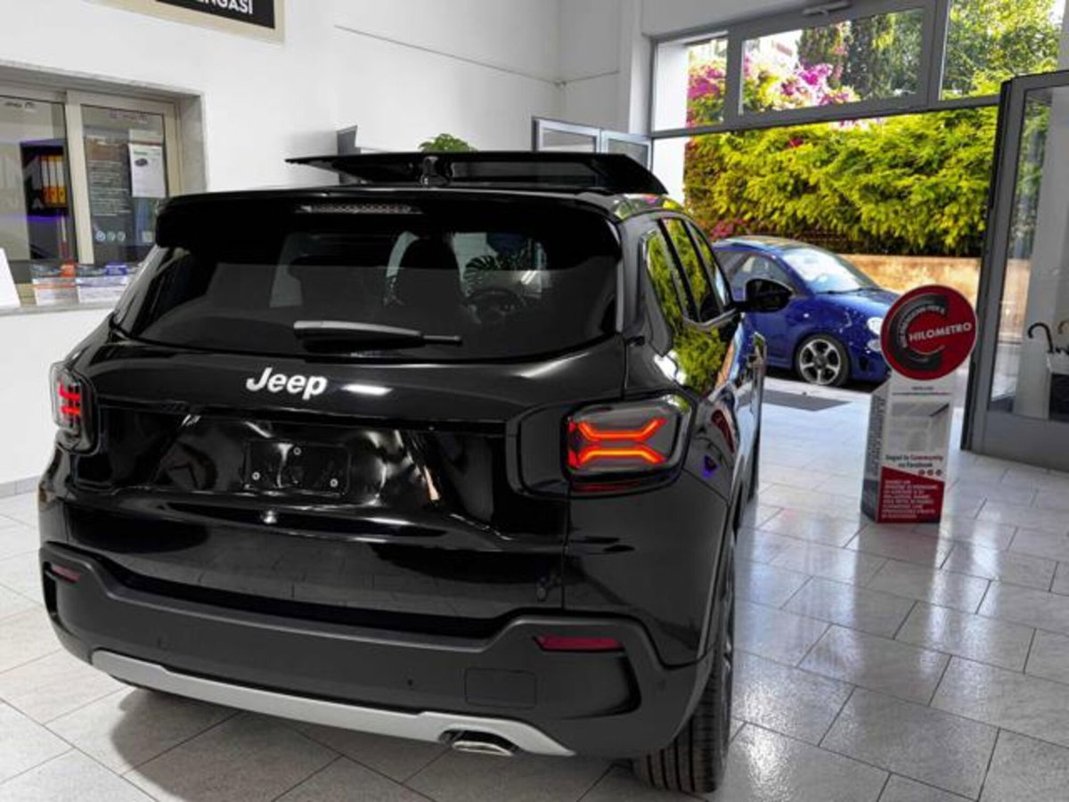 Jeep Avenger 1.2 turbo Summit fwd 100cv (5)