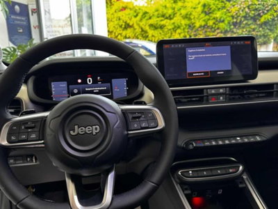 Jeep Avenger 1.2 turbo Summit fwd 100cv (8)