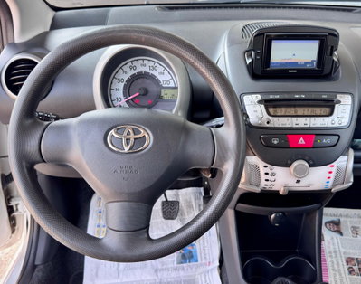 Toyota Aygo 1.0 VVT-i 69 CV 5 porte x-clusiv (5)