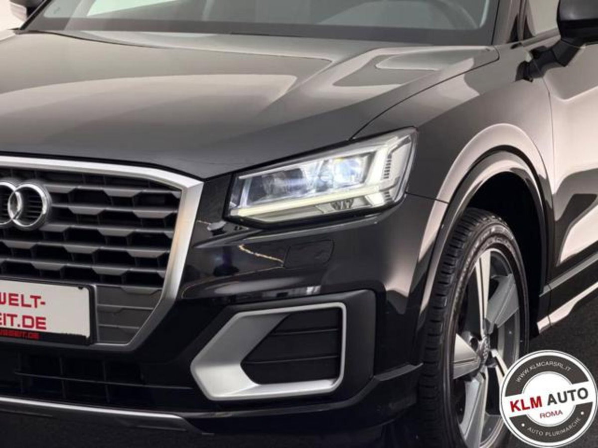 Audi Q2 Q2 35 TFSI Identity Black (10)