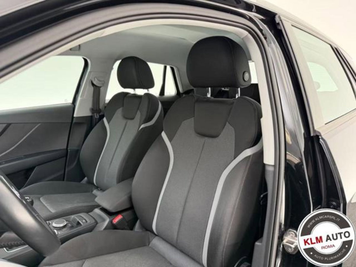 Audi Q2 Q2 35 TFSI Identity Black (11)
