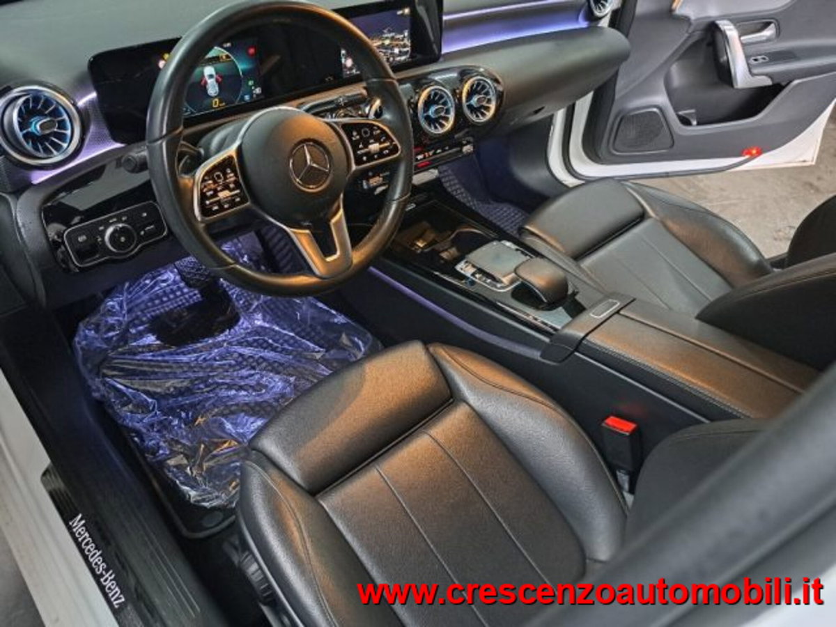 Mercedes-Benz Classe A Sedan 180 d Automatic 4p. Sport (15)