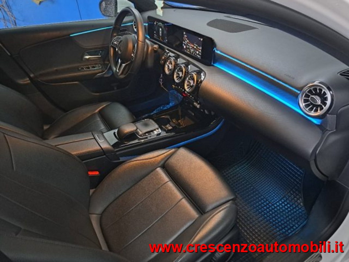 Mercedes-Benz Classe A Sedan 180 d Automatic 4p. Sport (17)