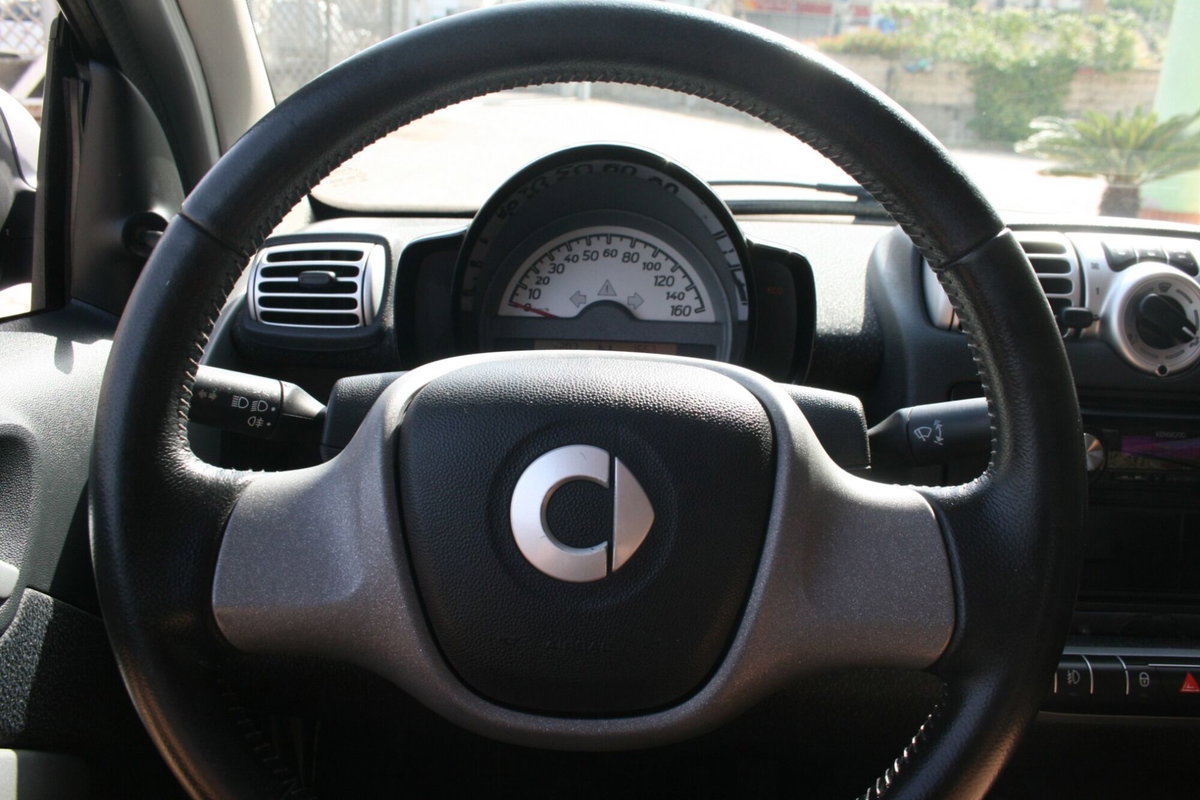 smart Fortwo 1000 52 kW MHD coupé passion (11)
